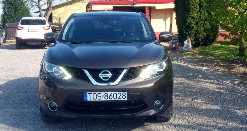 Nissan Qashqai cena 47700 przebieg: 133000, rok produkcji 2014 z Chełmno małe 154